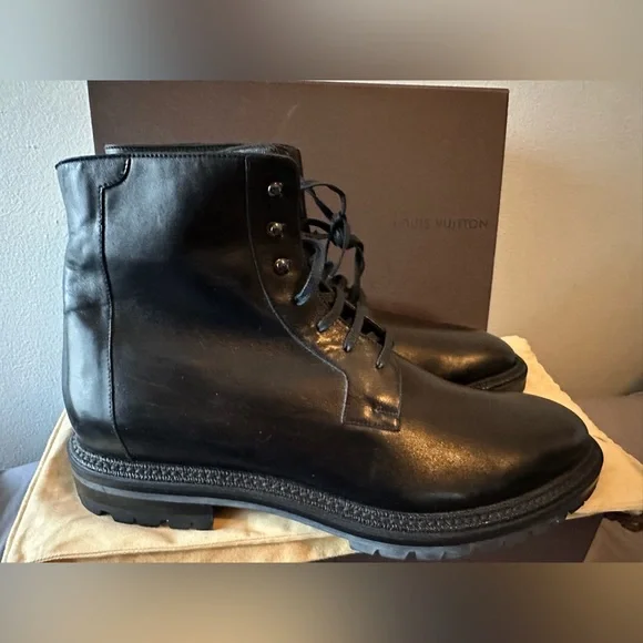 Louis Vuitton | Shoes | Louis Vuitton Men Black Leather Boot  display picture 3